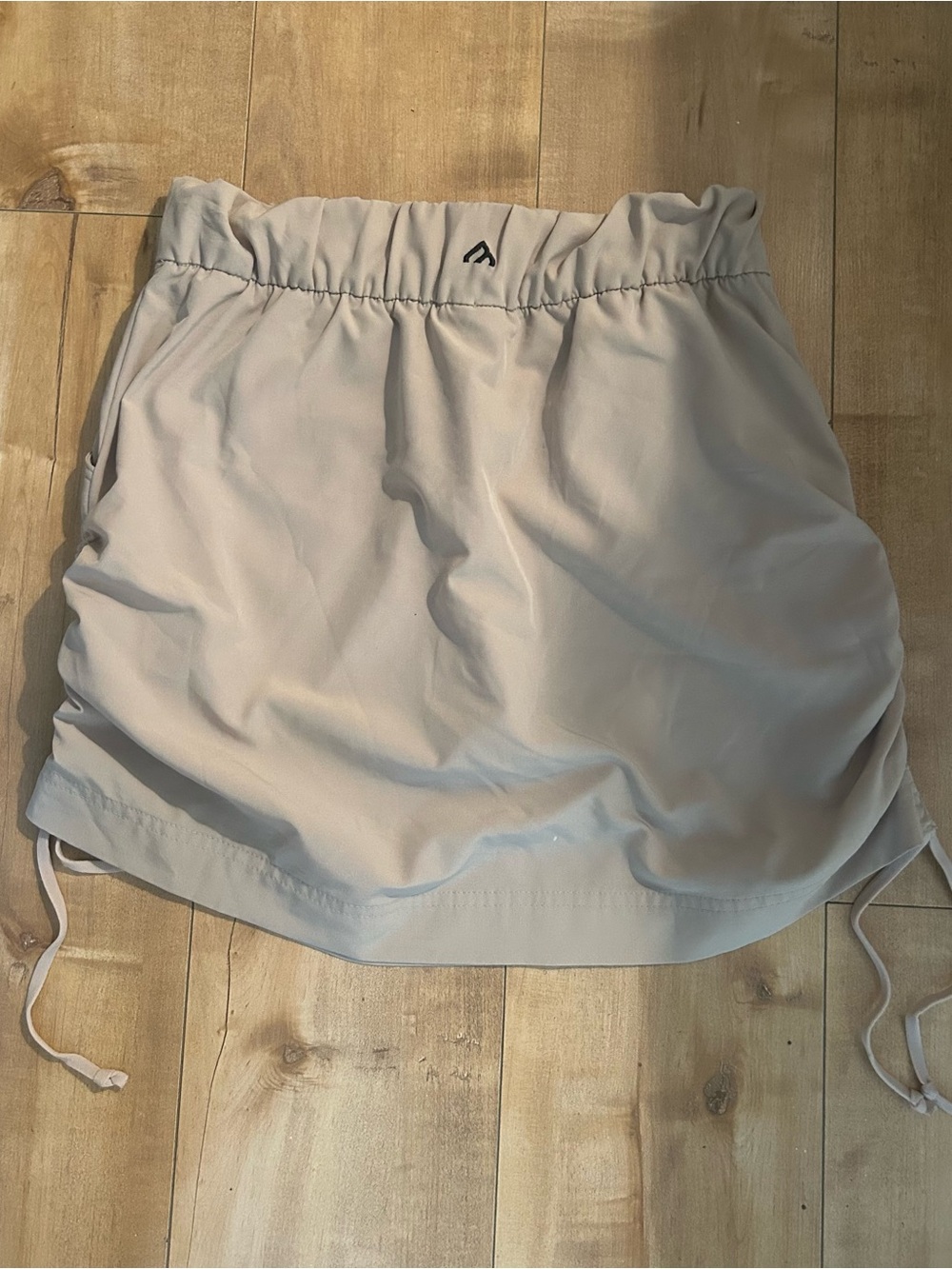 Women’s Athletic Skort in Light Beige with Drawstring Waist